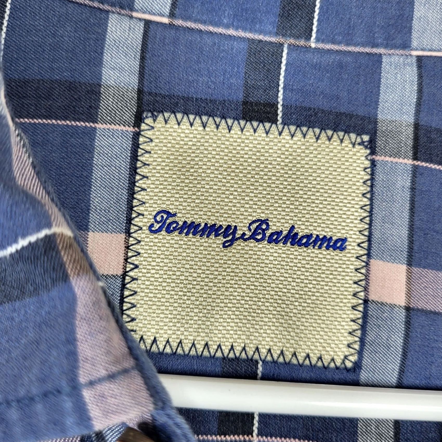 Tommy Bahama Tommy Bahama Mens plaid check button up shirt Size M Size US M / EU 48-50 / 2 - 4 Thumbnail
