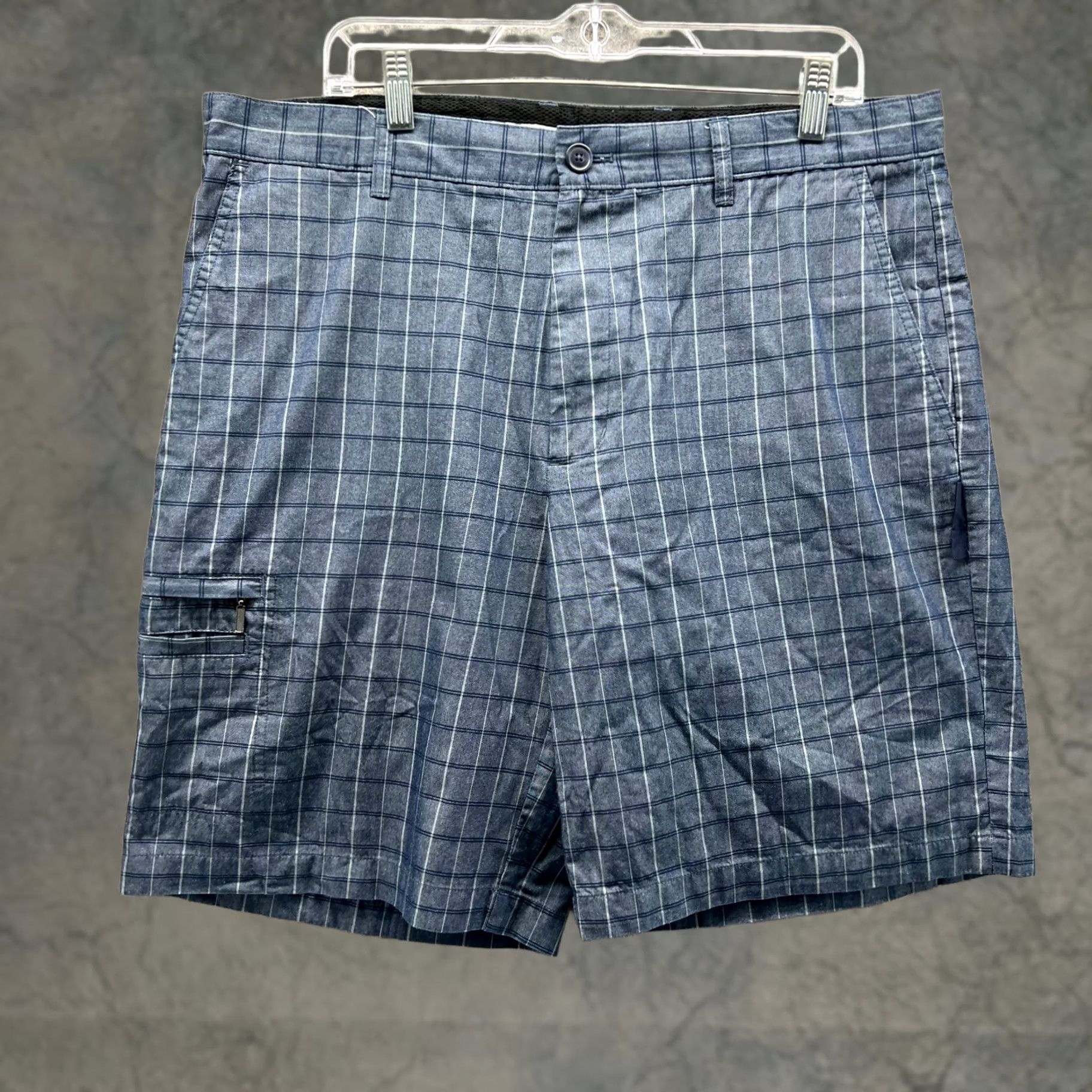 Vintage Greg Norman Shorts Mens 36 Blue Navy Cargo Flat Windowpane Golf Five Iron Casual Size US 36 / EU 52 - 1 Thumbnail