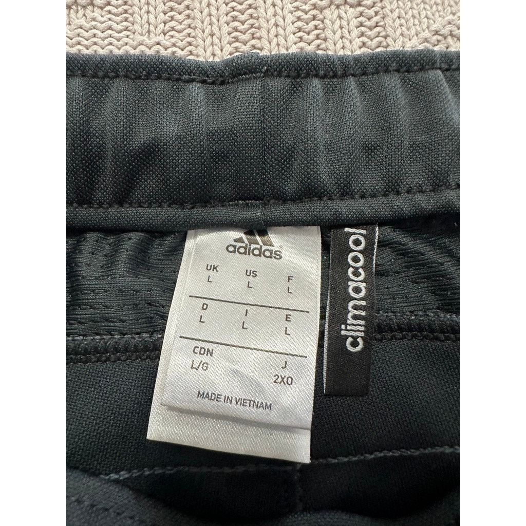 Adidas Adidas black classic three stripe windbreaker pants size L Size US 36 / EU 52 - 5 Thumbnail