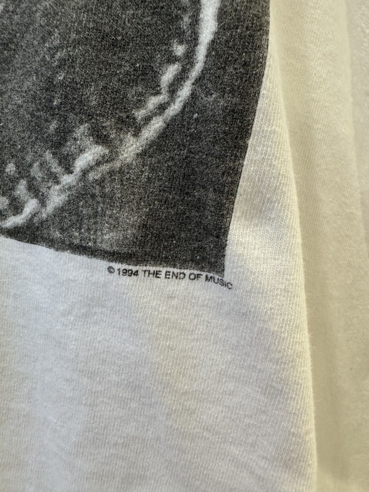 Vintage Vintage Kurt Cobain Memorial T- Shirt Size US XL / EU 56 / 4 - 2 Thumbnail