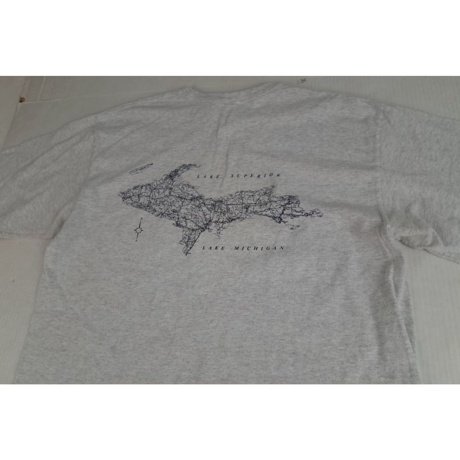Gildan VINTAGE Michigan Printed Map 2 Sided Long Sleeve T-Shirt XL Grey Gildan Shirt Unisex Adults Men Women Size US XL / EU 56 / 4 - 6 Thumbnail