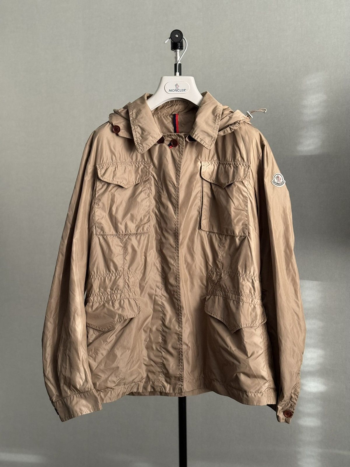 Moncler Moncler nylon shimmering jacket size 4 Size L / US 10 / IT 46 - 1 Thumbnail