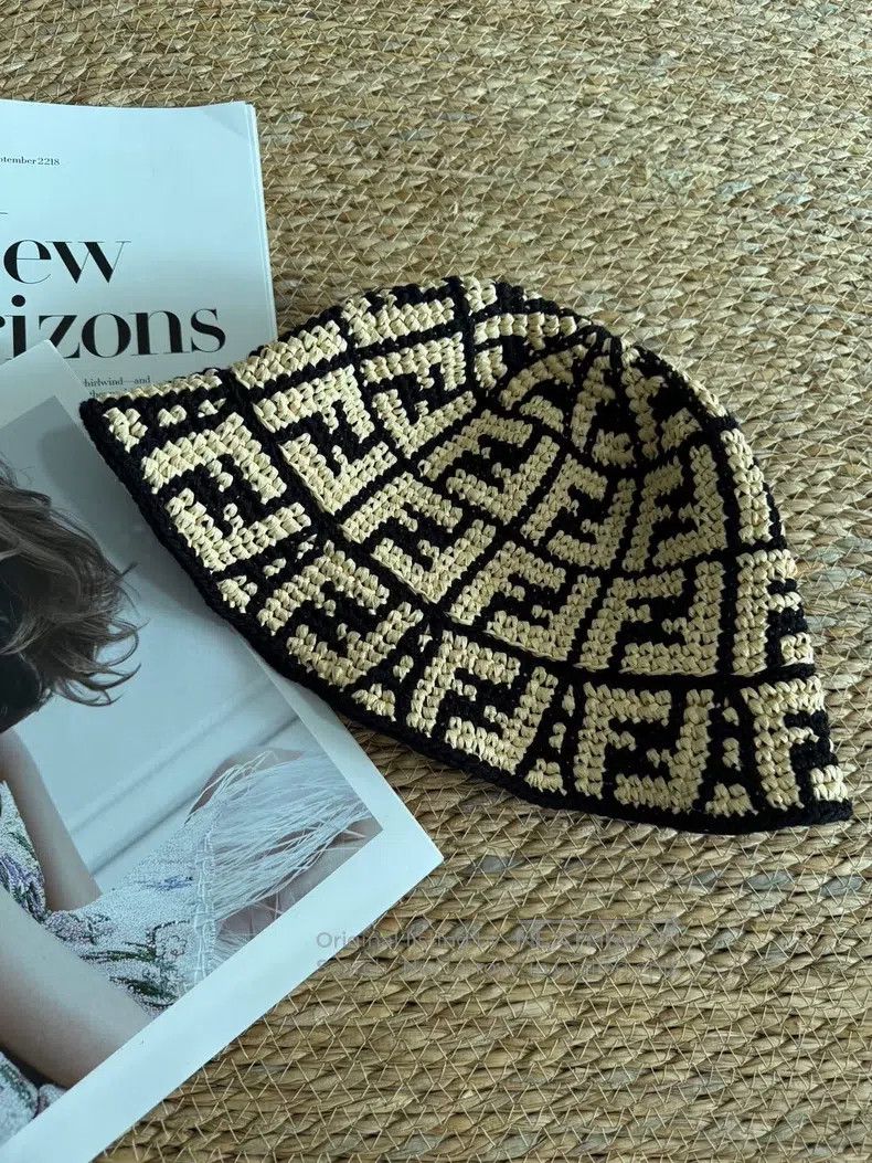 Fendi Fendi Raffia openwork, ivory with black, FF monogram patte Size ONE SIZE - 5 Thumbnail
