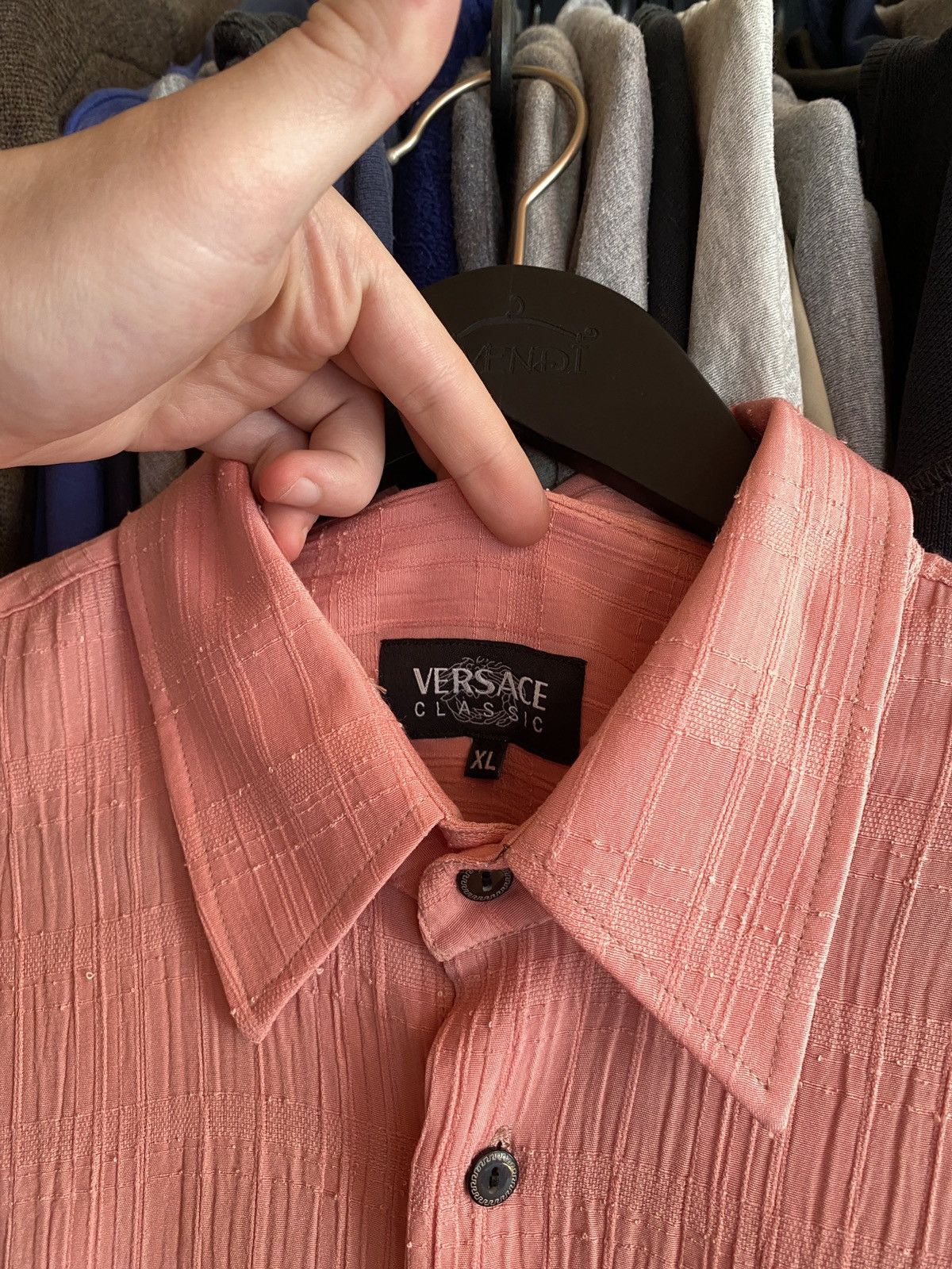Versace VERSACE VINTAGE PINK BUTTON UP SHIRT 90s Size US XL / EU 56 / 4 - 4 Thumbnail