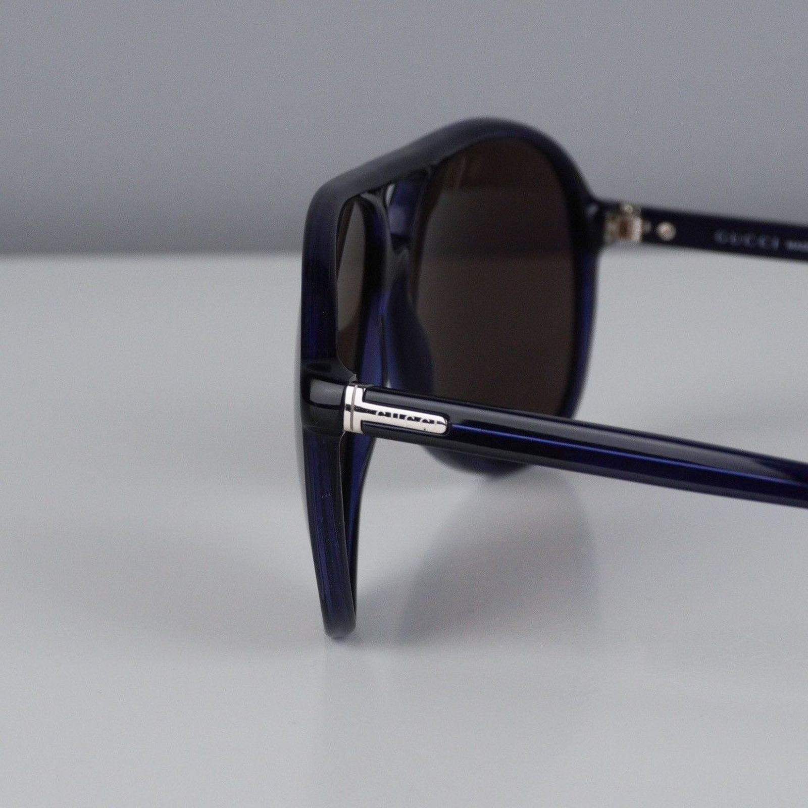 Gucci Vintage gucci silver logo navy oval aviator pilot sunglasses Size ONE SIZE - 7 Thumbnail