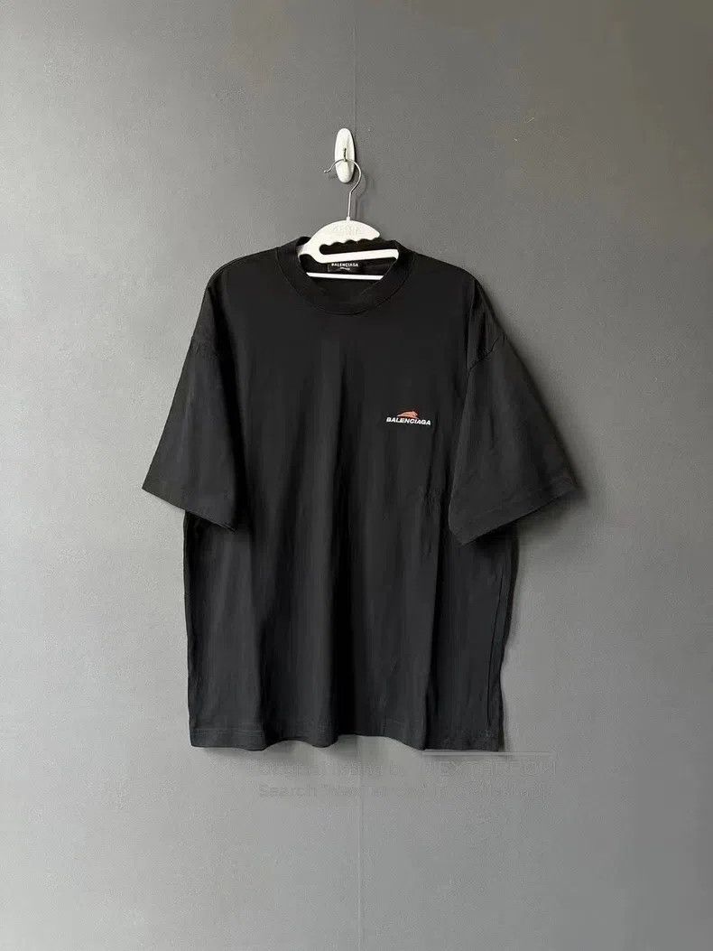 Balenciaga Balenciaga Front and back embroidered letter short sleeve Size US S / EU 44-46 / 1 - 1 Thumbnail