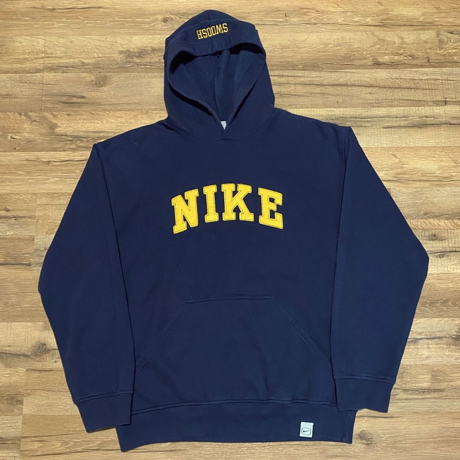 Nike Y2K Nike Spell out Hoodie Michigan Wolverine Colors Size US L / EU 52-54 / 3 - 1 Thumbnail