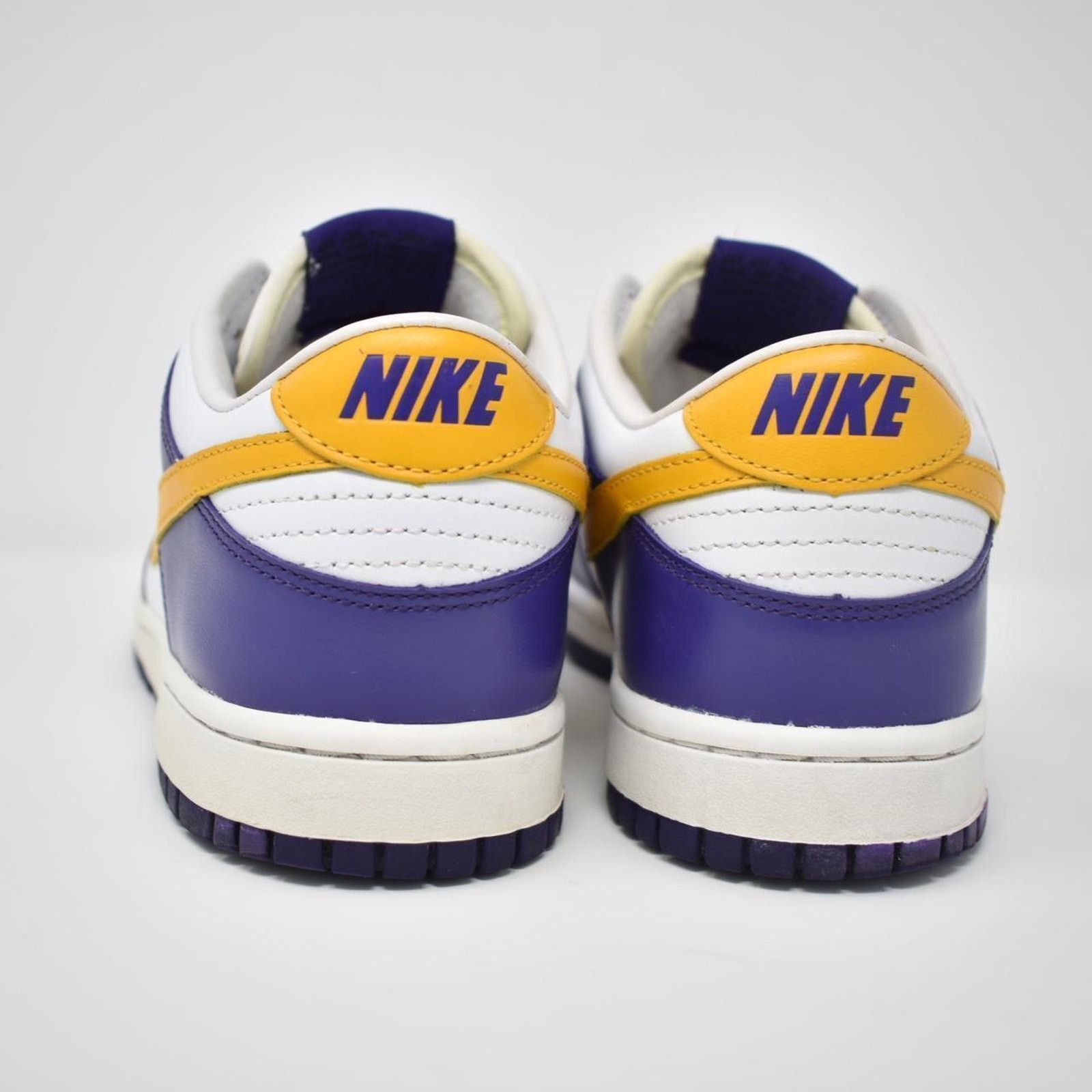 Nike 2005 Nike Dunk Low “Lakers” Size US 7.5 / EU 40-41 - 4 Thumbnail