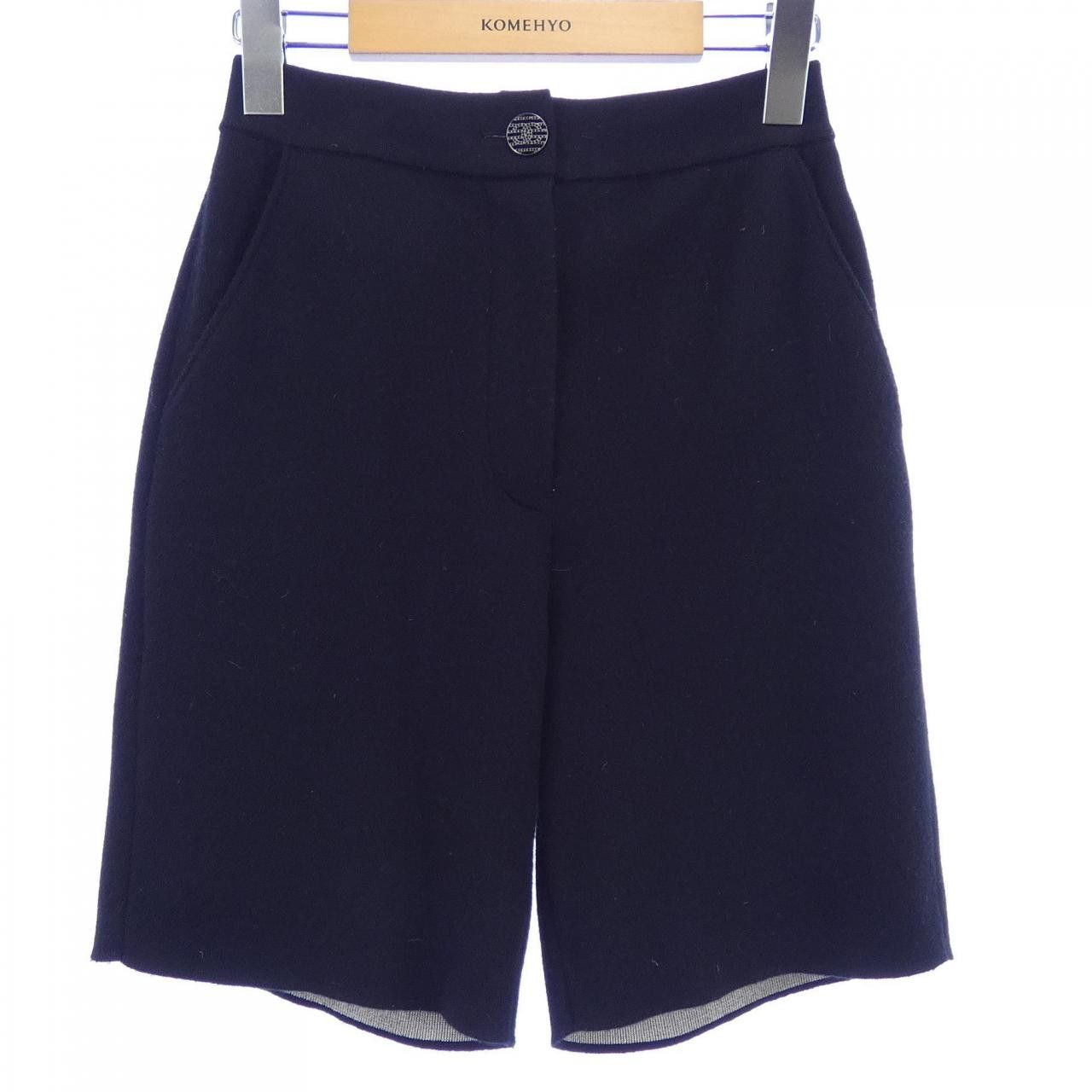 Chanel Chanel Chanel Cashmere Shorts Textile Shorts P62856K48476 DUTY FREE for USA Size ONE SIZE - 1 Thumbnail