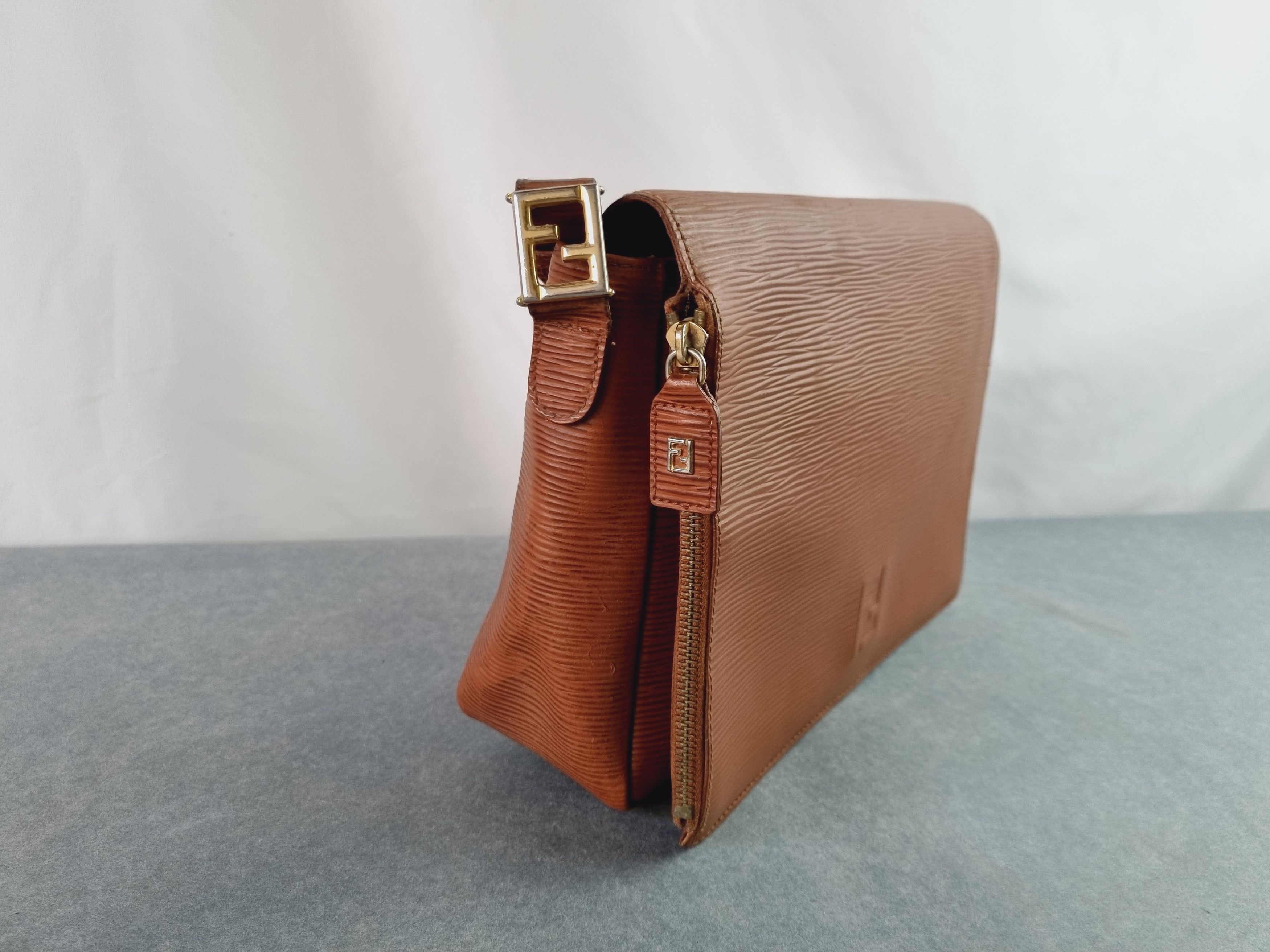 Fendi Vintage FENDI Brown Epi Leather Messenger Crossbody Bag Size ONE SIZE - 8 Thumbnail
