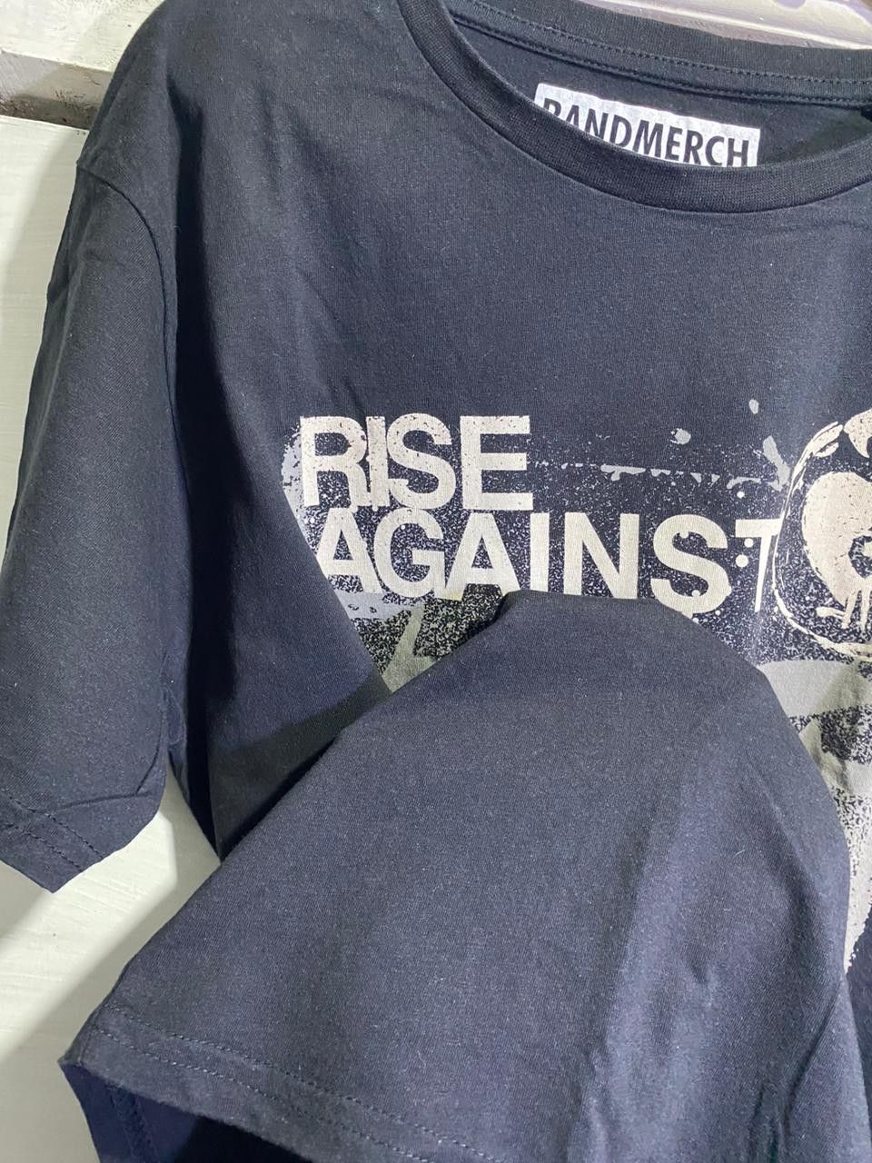 Band Tees × Vintage Rise against x This is noise x vintage Size US M / EU 48-50 / 2 - 4 Thumbnail