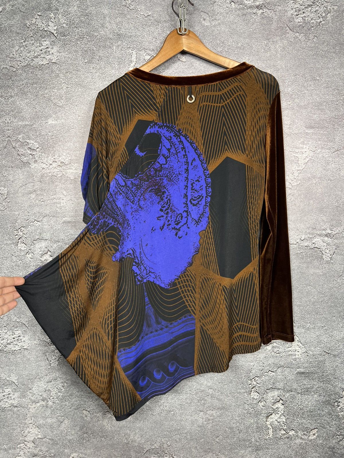 Desigual Save the Queen Asymmetric Velvet Sleeve Jumper Top Size XL / US 12-14 / IT 48-50 - 19 Thumbnail