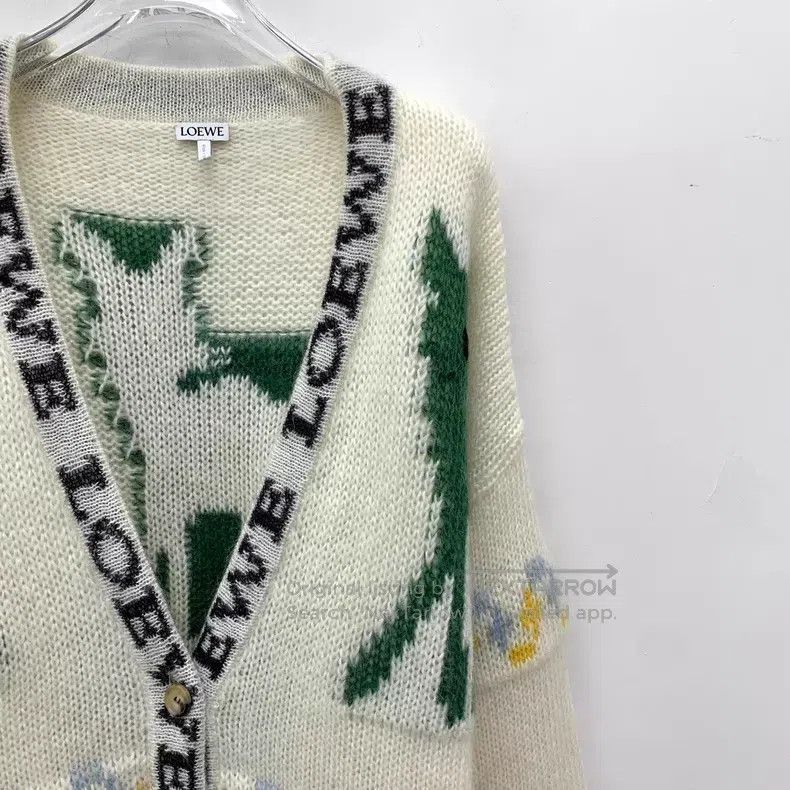 Loewe Loewe Beige logo deer floral mohair V-neck single-breasted Size XS / US 0-2 / IT 36-38 - 3 Thumbnail