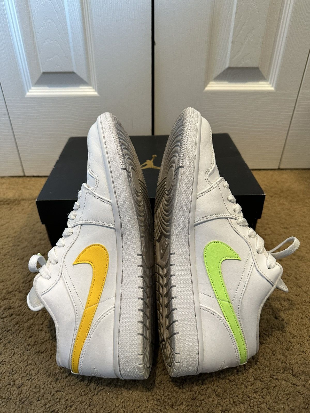 Jordan Brand × Nike Jordan 1 Low White Multi-Color Swoosh Size US 10.5 / EU 43-44 - 2 Thumbnail
