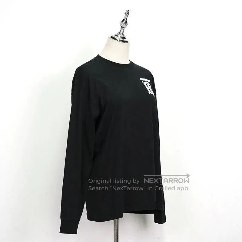 Burberry Burberry Black Logo Long Sleeve Sweatshirt for Women. Size XS / US 0-2 / IT 36-38 - 1 Thumbnail