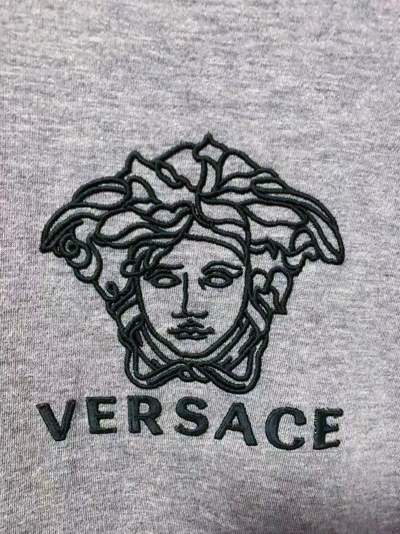 Japanese Brand Versace Men's Medusa Embroidered T-shirt. Size US L / EU 52-54 / 3 - 4 Thumbnail