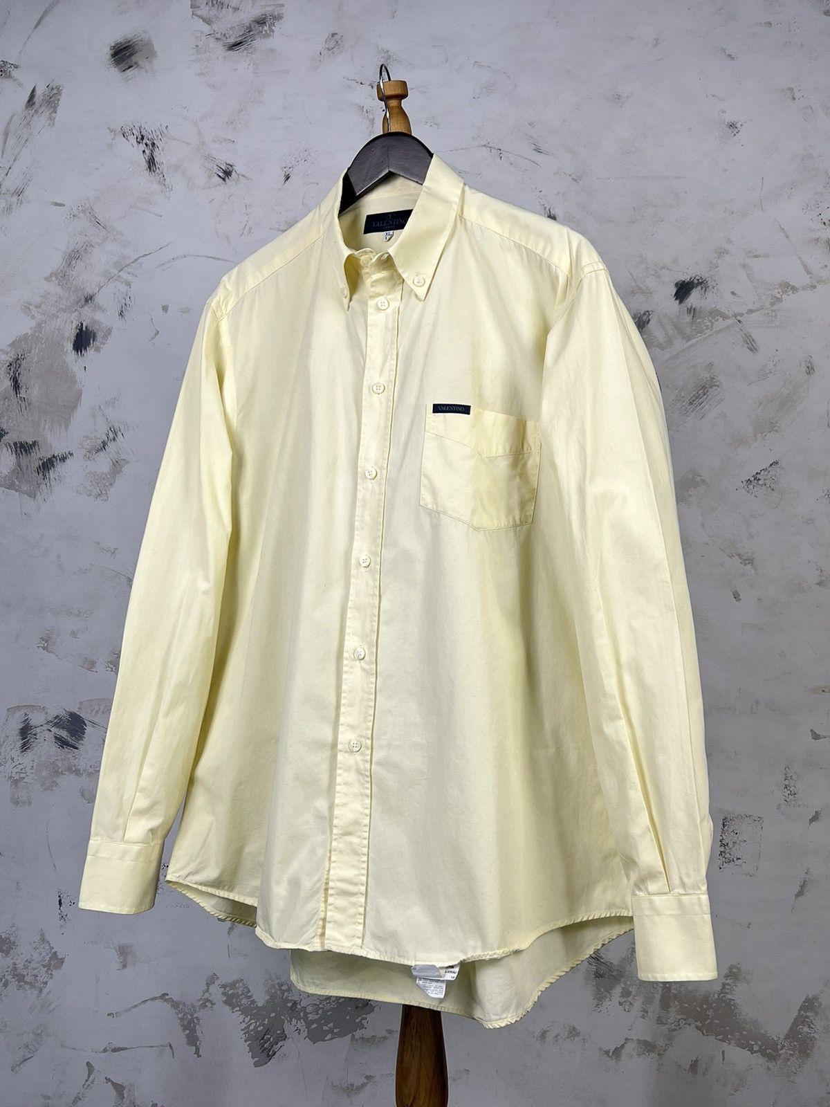 Valentino Vintage Valentino Jeans Button Up Shirt Size XL Size US XL / EU 56 / 4 - 1 Thumbnail