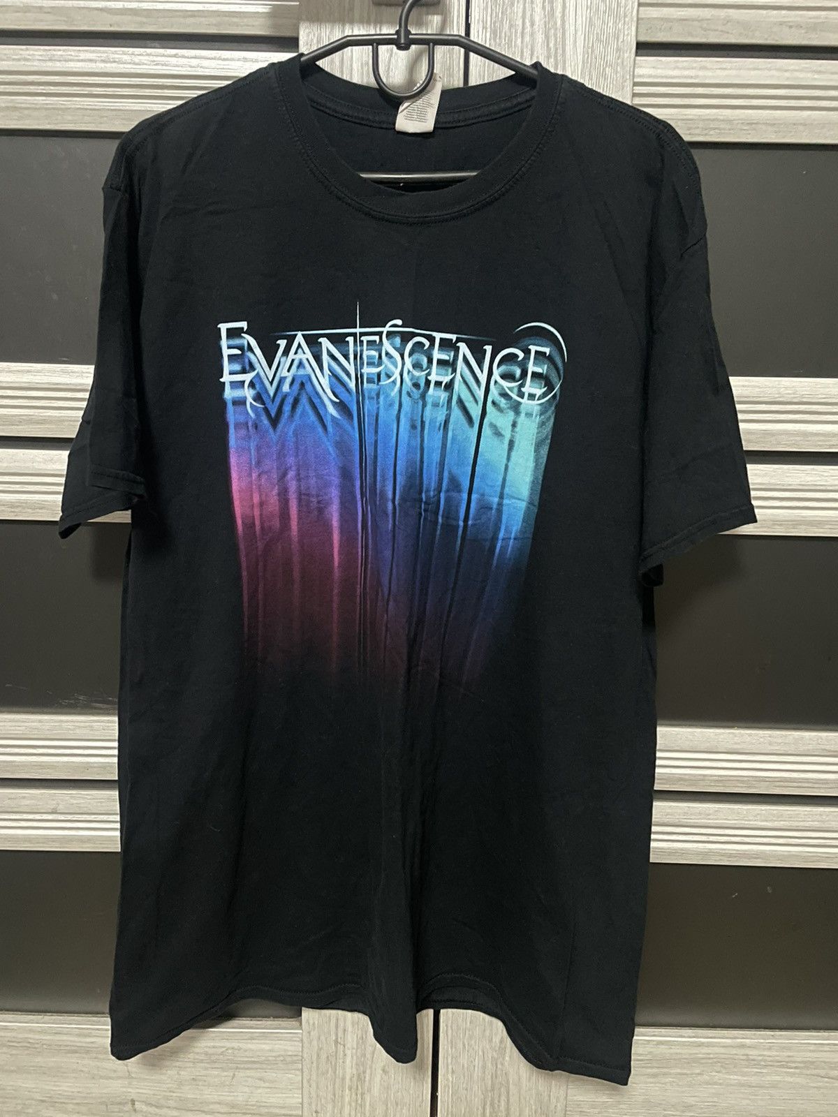 Band Tees Vintage Evanescence 2017 Europe Tour Tee Band T-Shirt Size US XXL / EU 58 / 5 - 1 Thumbnail