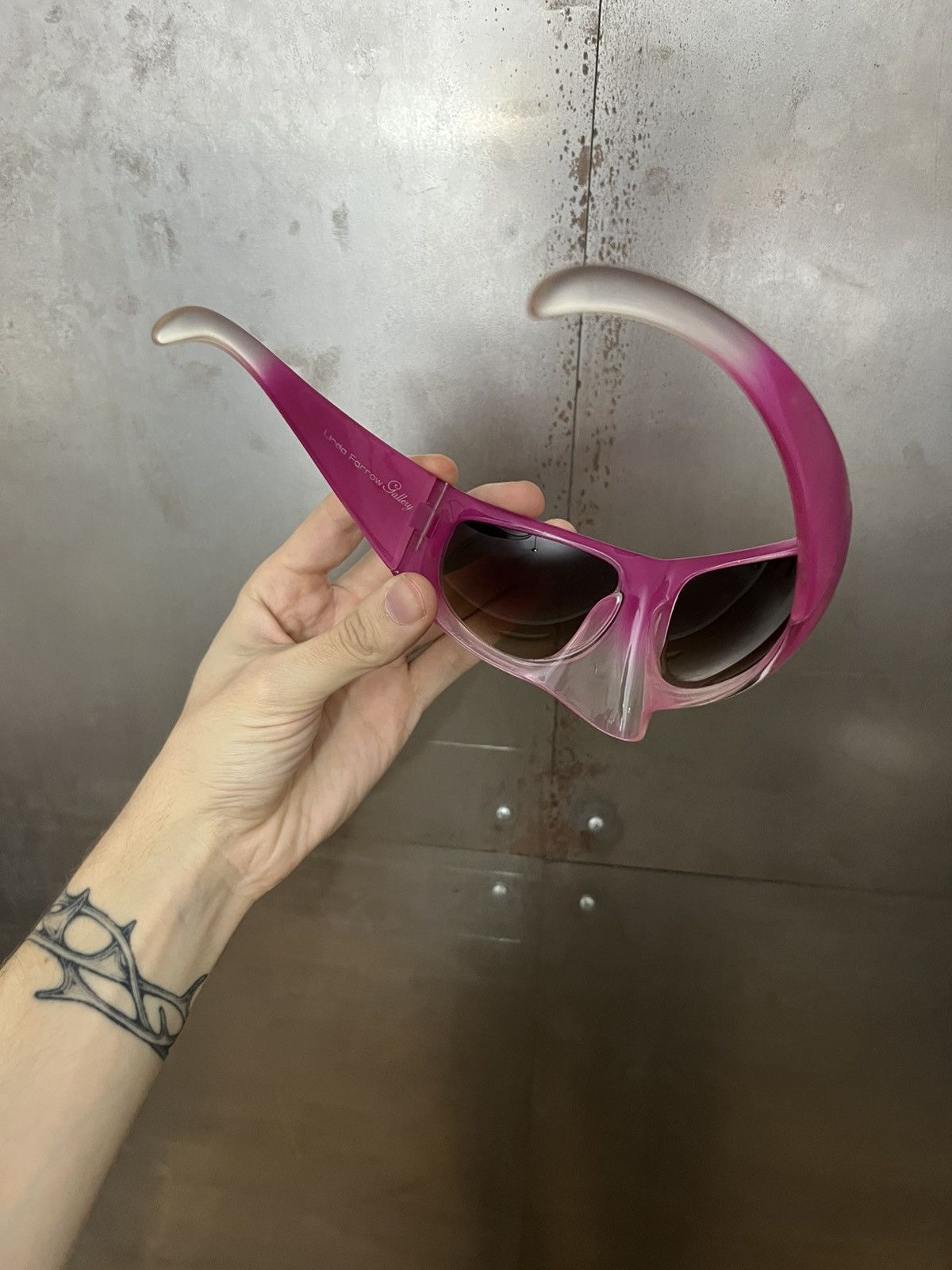 Bernhard Willhelm × Linda Farrow Bernhard Willhelm x Linda Farrow Steve Lacey Sunglasses Size ONE SIZE - 3 Thumbnail