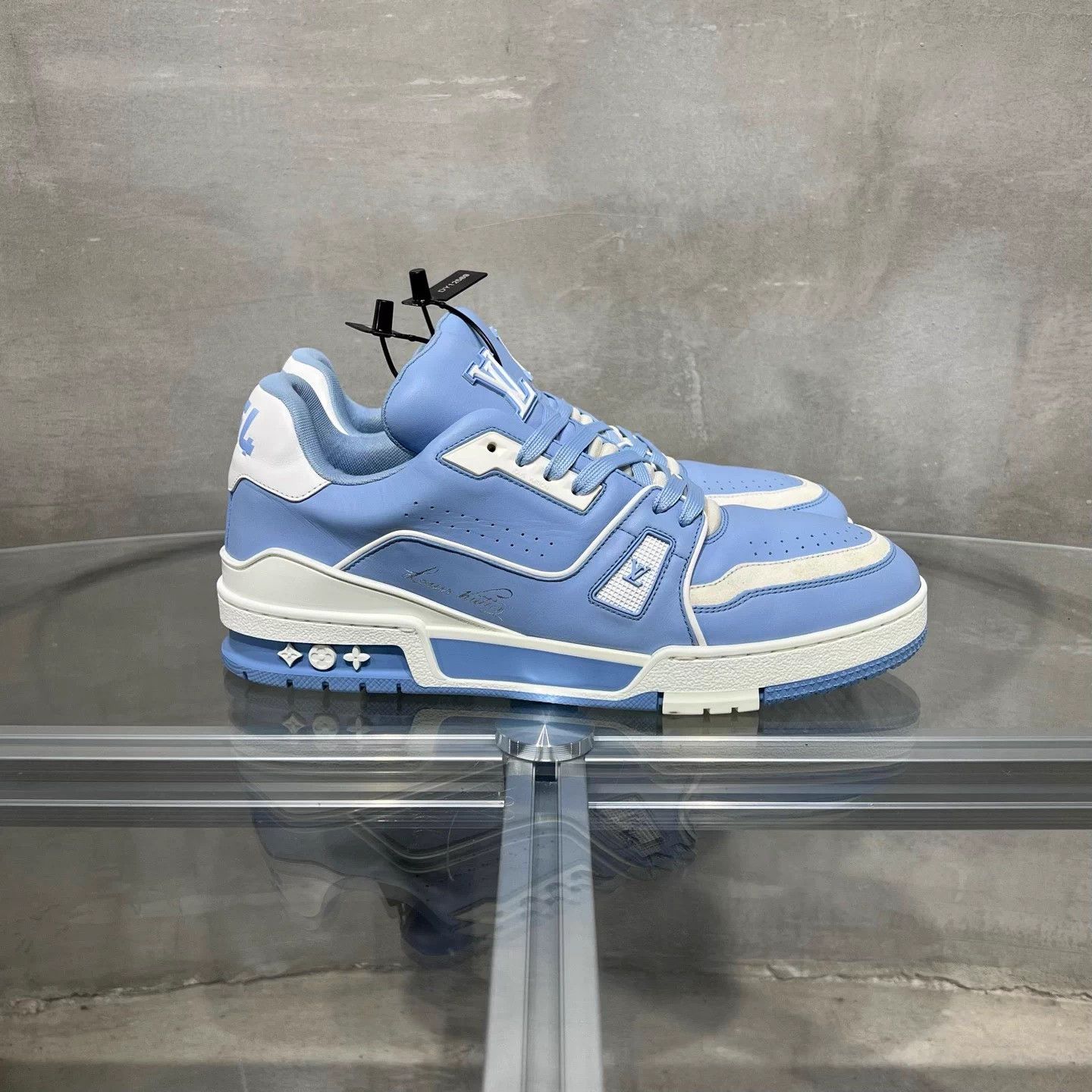 Louis Vuitton LV Trainer white blue UK8/42 Size US 9 / EU 42 - 4 Thumbnail