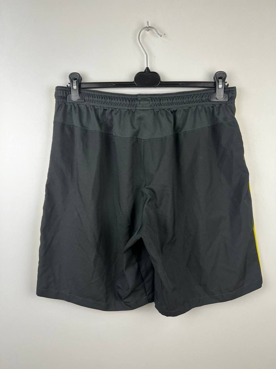 Vintage Manchester City Nike Football shorts size XL /35 Size US 35 - 2 Thumbnail