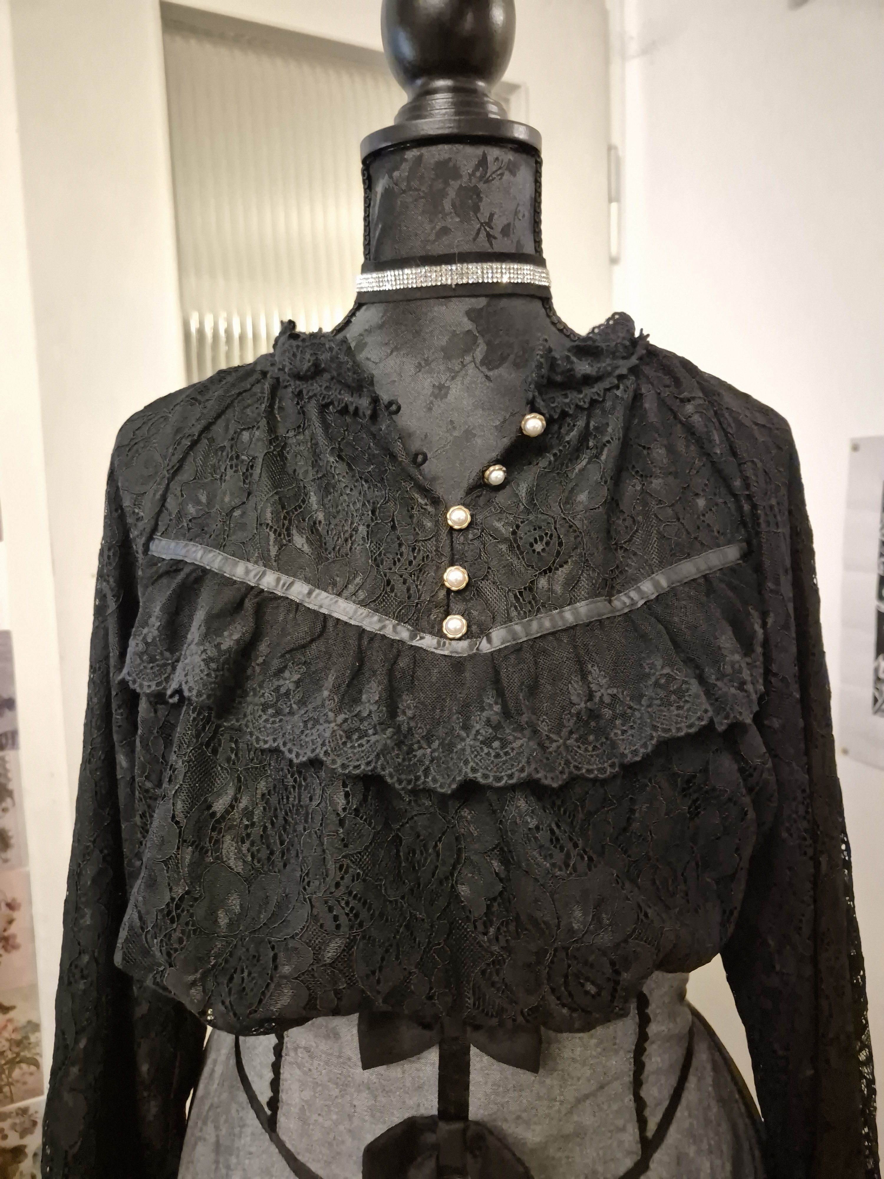 Other RARE unique axes femme blouse shirt fairy grunge spitze Size S / US 4 / IT 40 - 3 Thumbnail