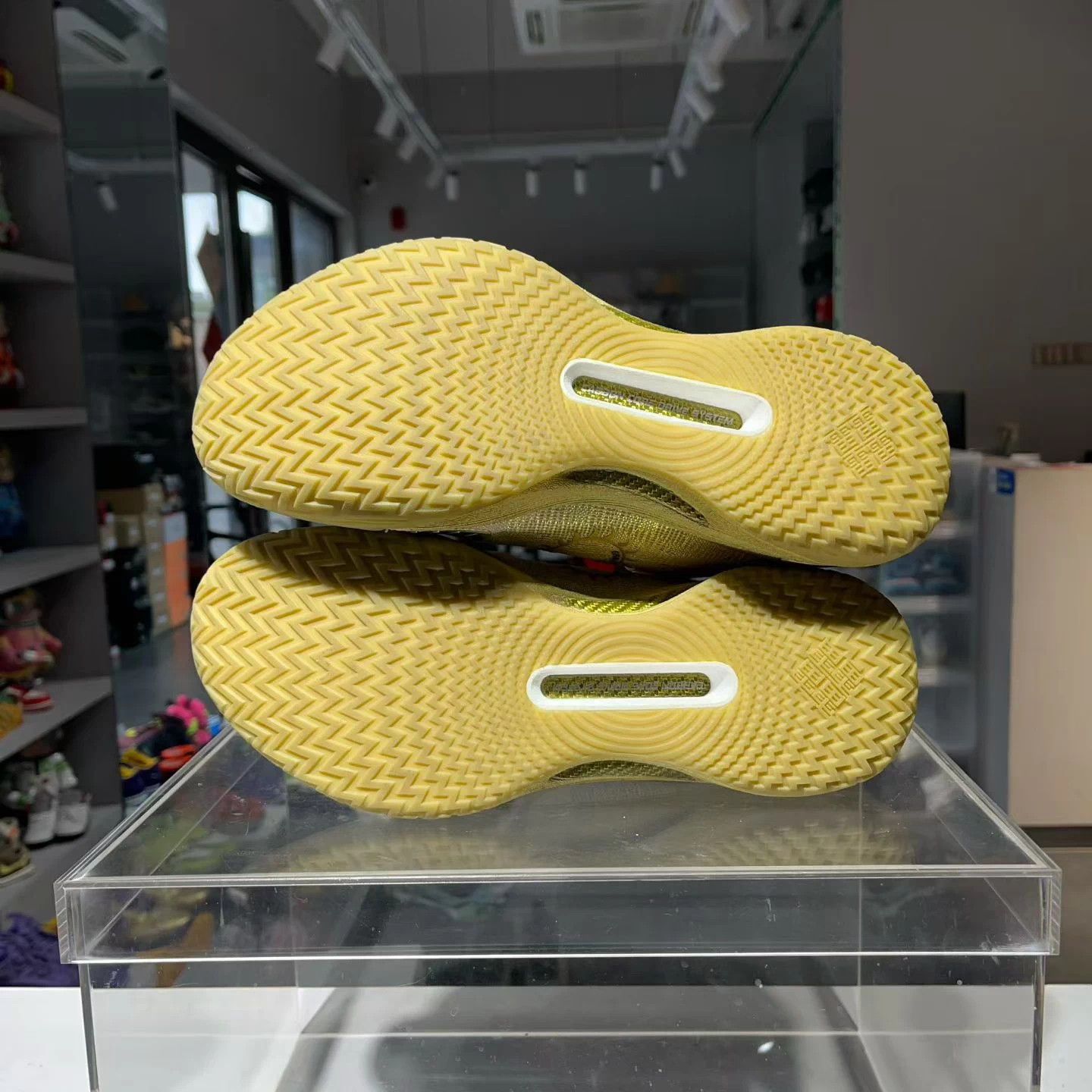 Li-Ning Gamma Jinwu Size 44 Size US 10.5 / EU 43-44 - 7 Thumbnail