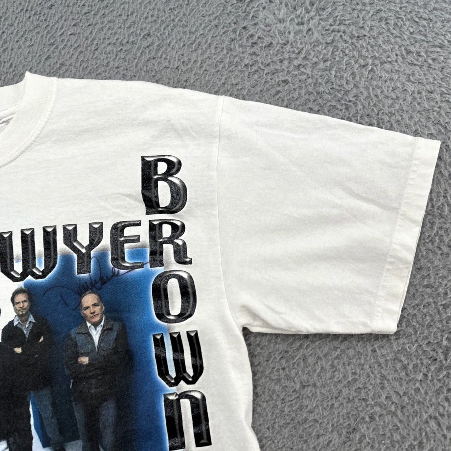 Vintage 2003 Summer Tour Signed Shirt By Sawyer Brown Band Nice Size Medium Shirt Mens M Brown Band 2003 Summer Tour Signed Shirt Sawyer Brown Mens M Brown Size US M / EU 48-50 / 2 - 7 Thumbnail