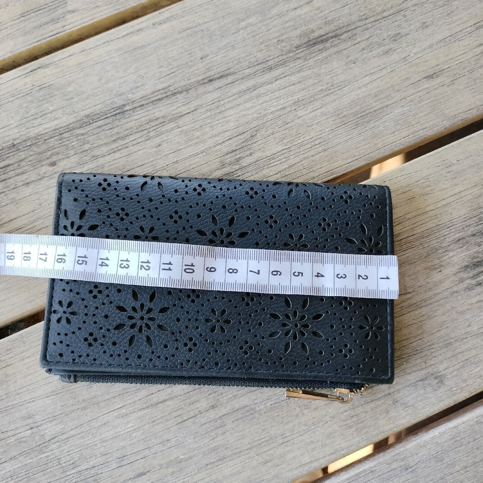 Japanese Brand Wallet Purse Faux Leather Bi Fold Book Cutout Lazer Cut Size ONE SIZE - 9 Thumbnail