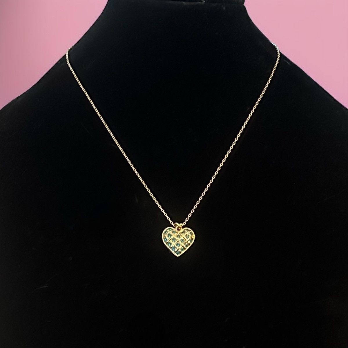 Other Avon gold rhinestones basketweave heart pendant necklace Size ONE SIZE - 1 Thumbnail