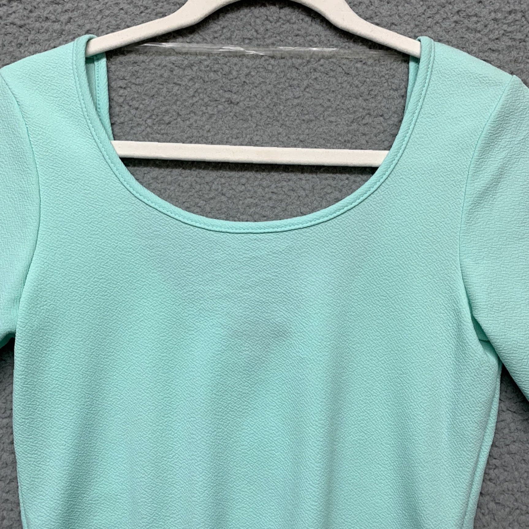 Vintage About A Girl Cropped Pullover Shirt Women L Mint Green USA Vintage? No. Size L / US 10 / IT 46 - 2 Thumbnail