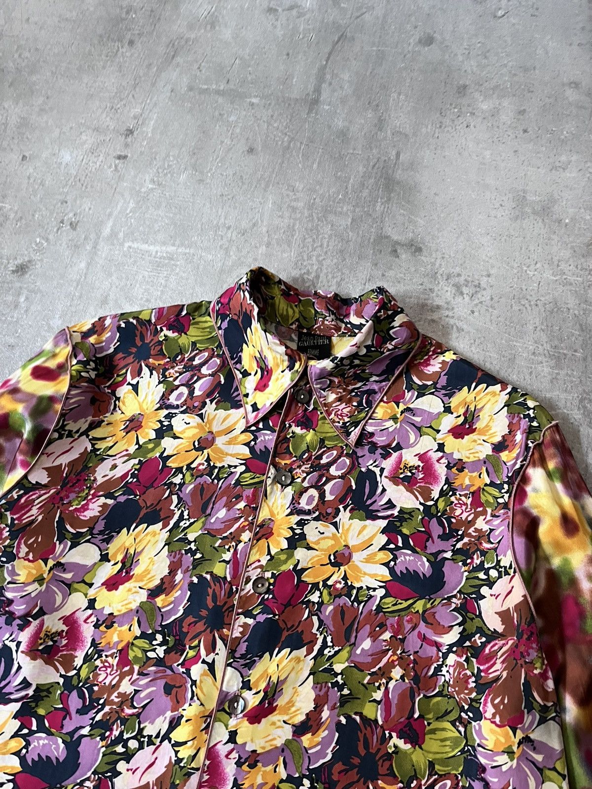 Jean Paul Gaultier Jean Paul Gaultier S/S 2001 rayon floral shirt Size US S / EU 44-46 / 1 - 4 Thumbnail