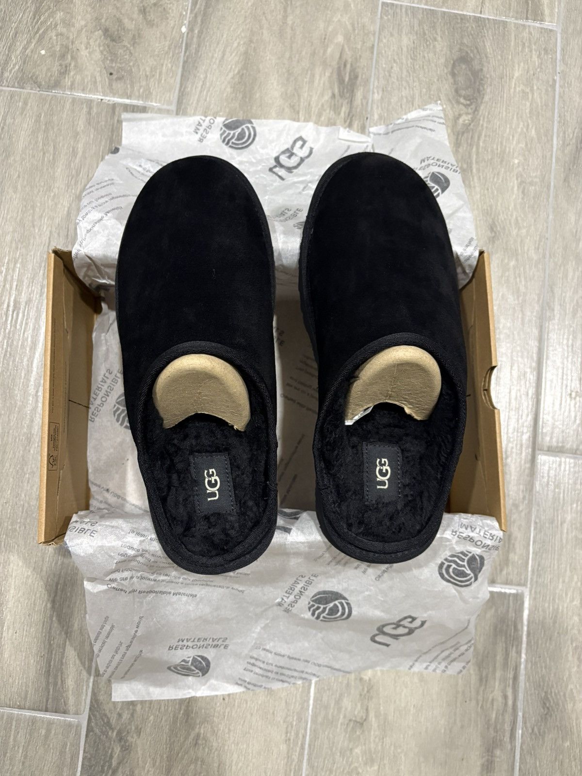 Ugg Ugg M Classic Slip-On Size US 10 / EU 43 - 4 Thumbnail