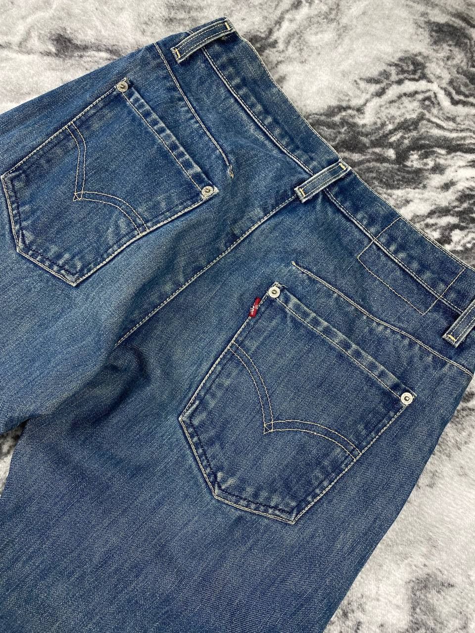 Levi's Vintage Levi’s Denim Engineered Twisted Jeans Japan Y2K Men Size US 30 / EU 46 - 11 Thumbnail
