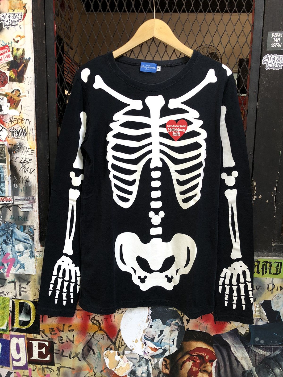 Disney × Japanese Brand × Vintage TOKYO DISNEY SKELETON HALLOWEEN 2012 Size US M / EU 48-50 / 2 - 1 Thumbnail