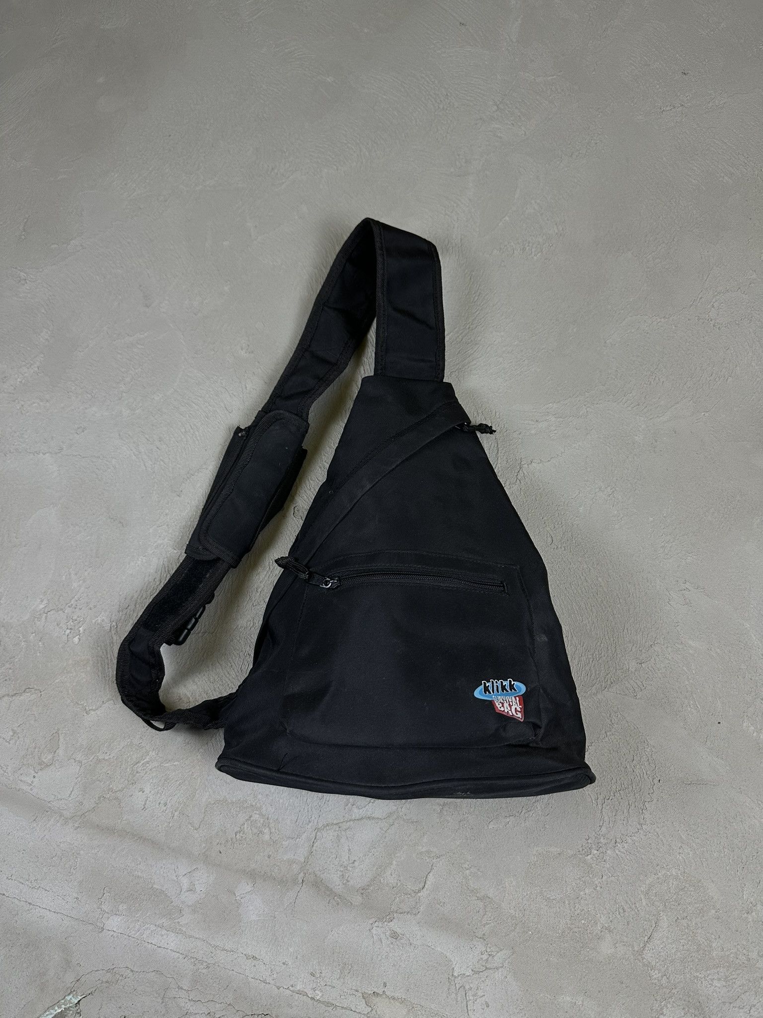 Outdoor Life x Vintage Y2K Sling Crossbody Bag Backpack in Black, Men's