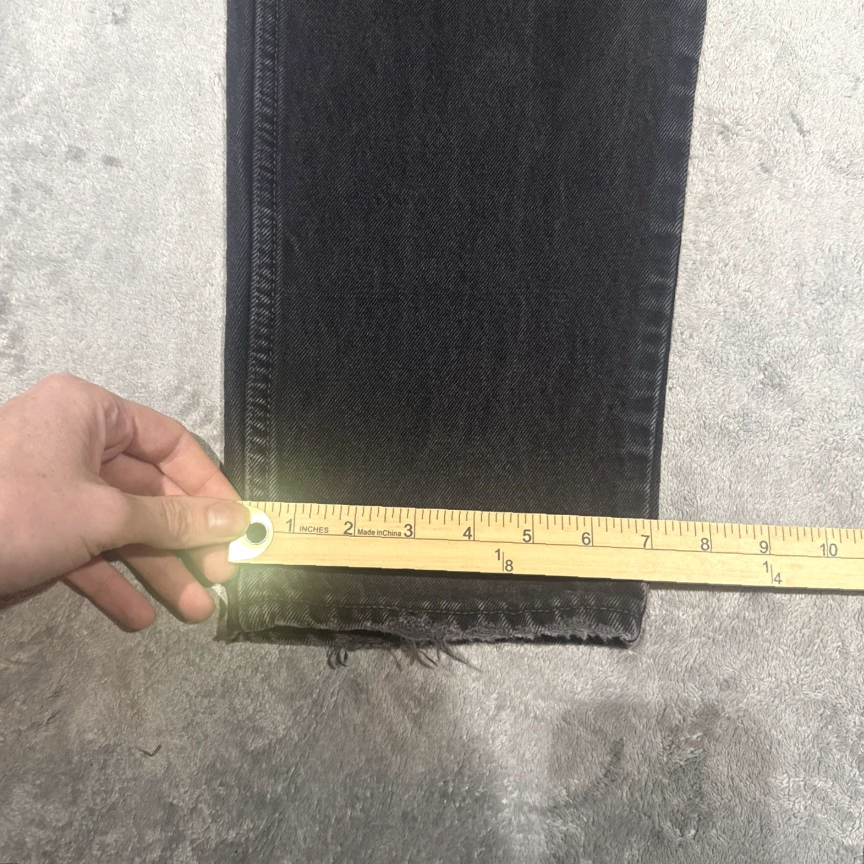 Levi's VINTAGE Levi's 560 Jeans Men 33x34 Black Tapered Leg Loose Fit USA Made 5-Pocket Denim Medium Wash Size US 33 - 6 Thumbnail