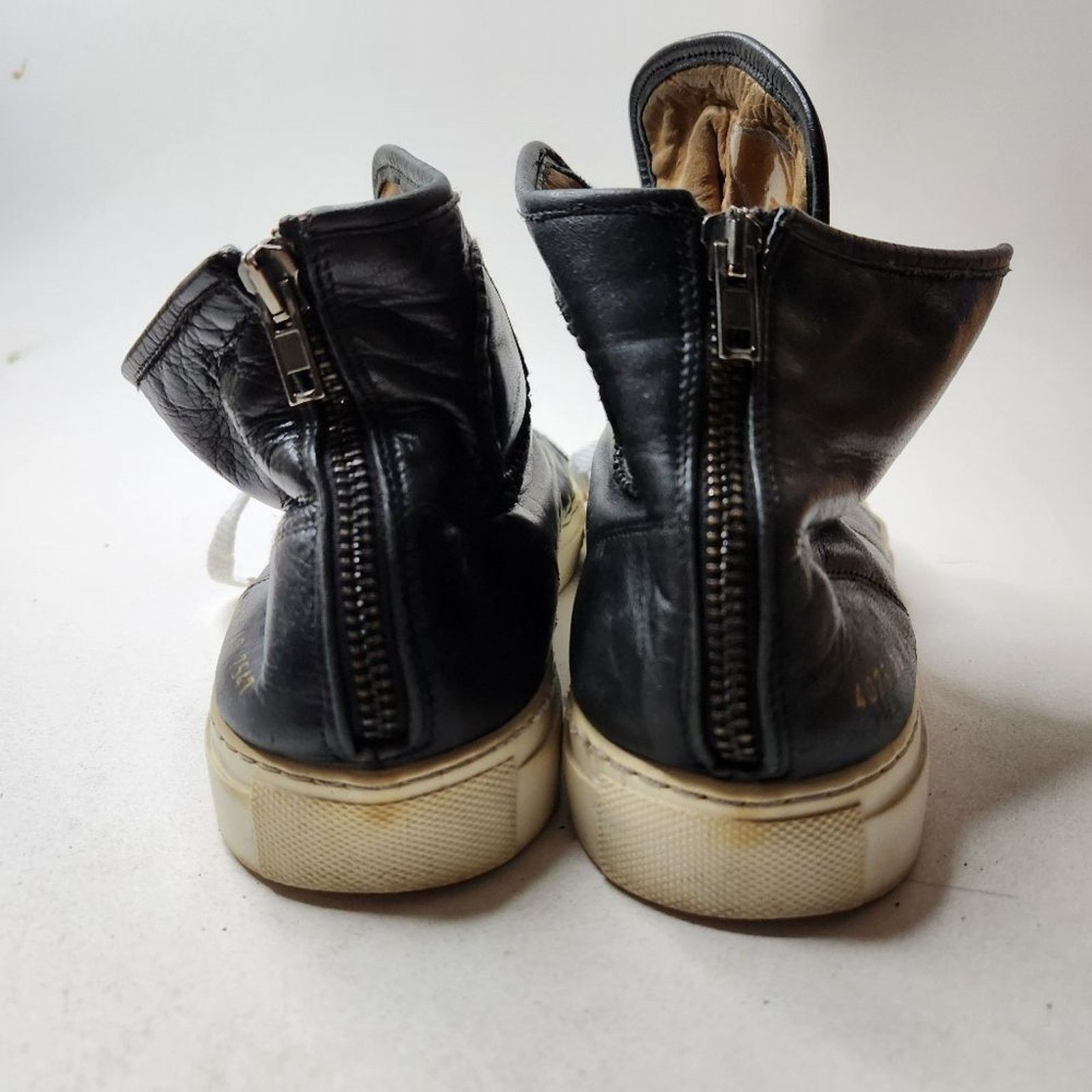 Common Projects Common Projects High Black Leather Hi-Top Sneakers Sz 39 40 Size US 6.5 / EU 39-40 - 4 Thumbnail