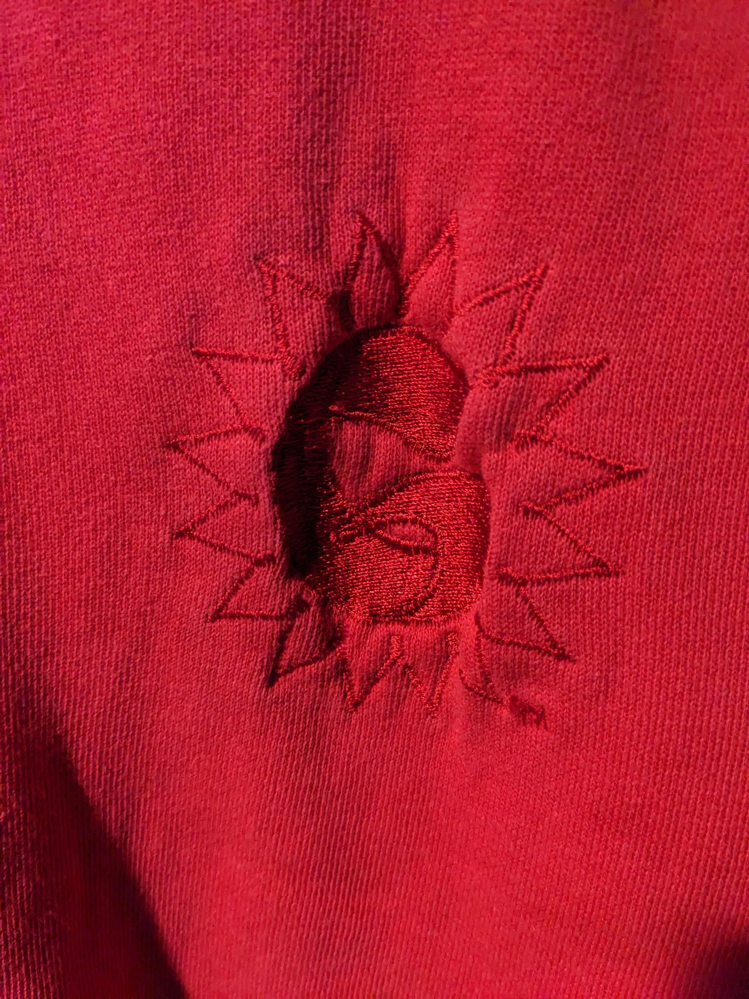Gotcha × Vintage Vintage 90s Gotcha Surf Wear Logo Red Medium Hoodie Size US M / EU 48-50 / 2 - 2 Thumbnail