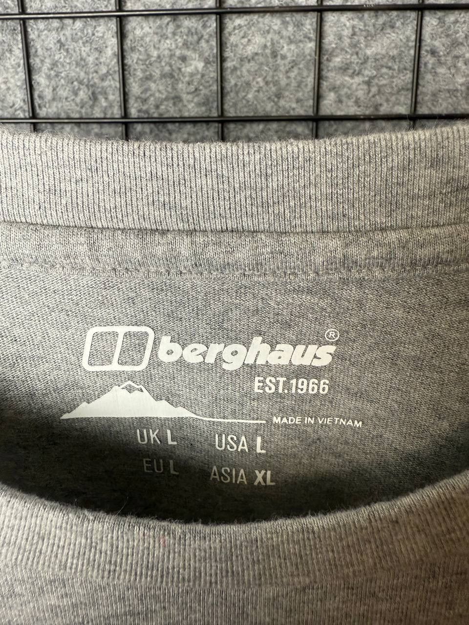 Berghaus Berghaus Long sleeve box logo size Large Size US L / EU 52-54 / 3 - 4 Thumbnail