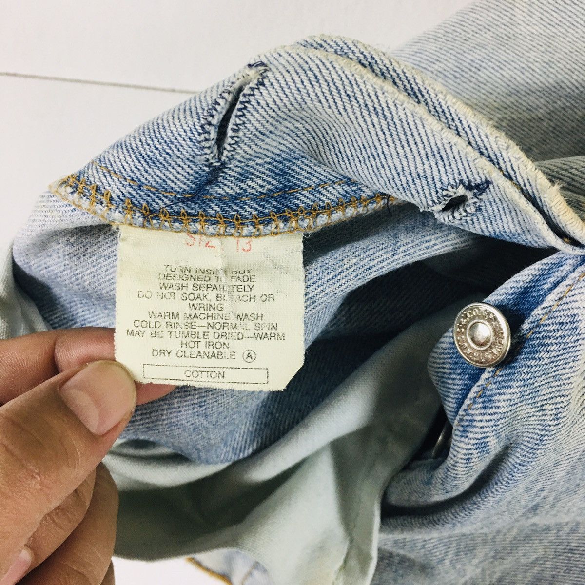 Levi's Vintage Clothing Vintage Levi’s 501 Made in Australia Size US 30 / EU 46 - 13 Thumbnail
