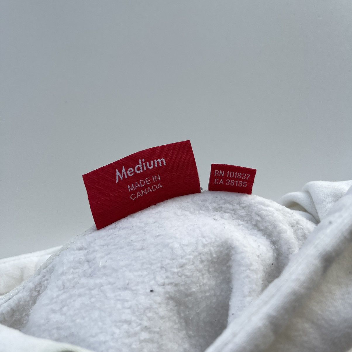Supreme Supreme SS18 Corner Label Logo Hoodie White rare Size US M / EU 48-50 / 2 - 9 Thumbnail
