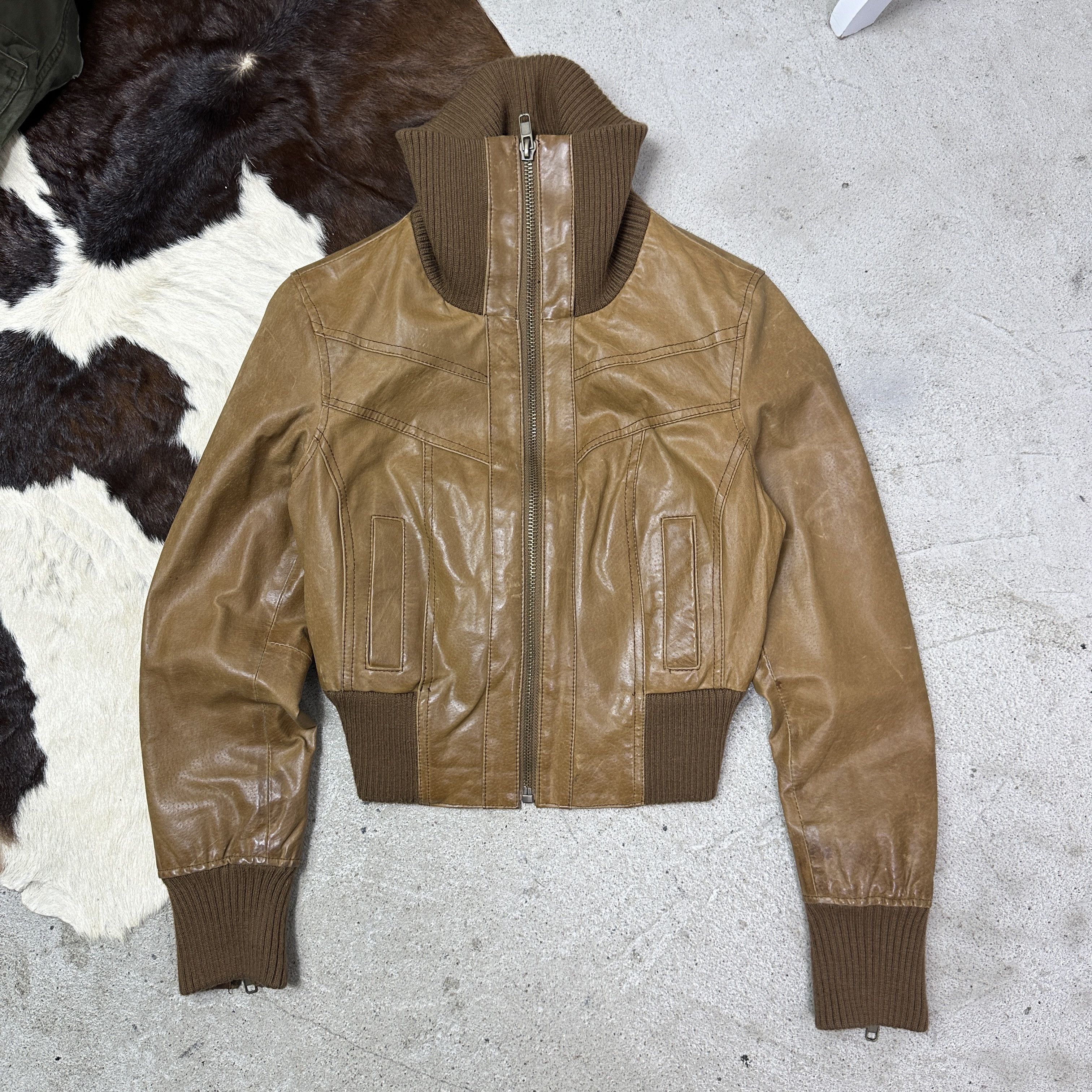Vintage Vintage Cropped Moto Biker Camel Brown Leather Jacket 00s Size US S / EU 44-46 / 1 - 2 Thumbnail