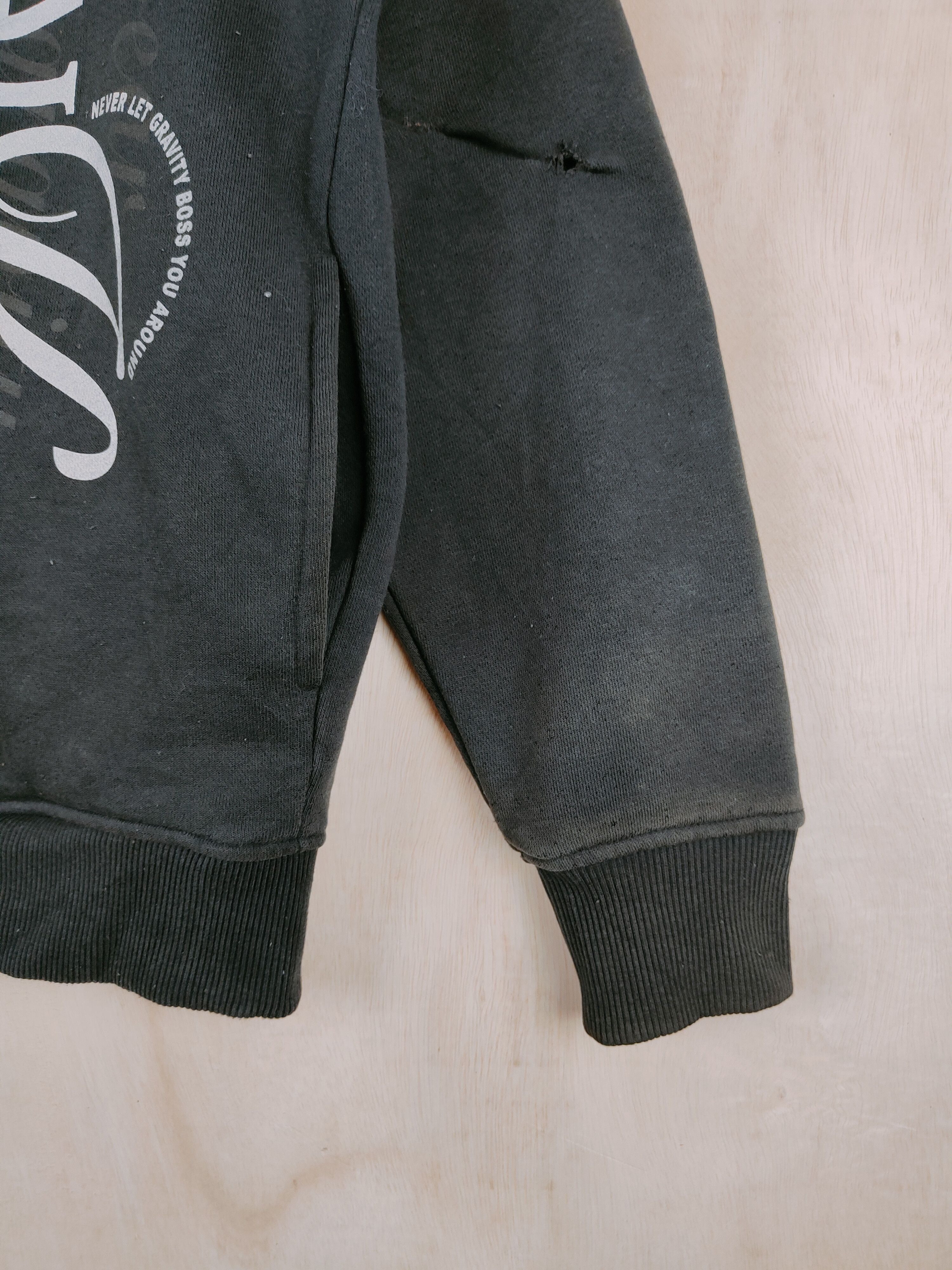 Airwalk Airwalk vintage Black Faded Sweaters #S2597 Size US M / EU 48-50 / 2 - 7 Thumbnail