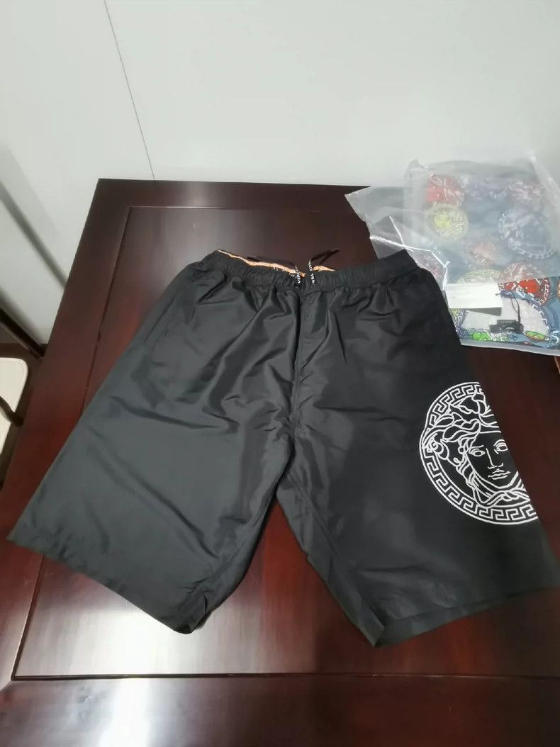 Versace Versace Main line casual shorts Size US 30 / EU 46 - 2 Thumbnail