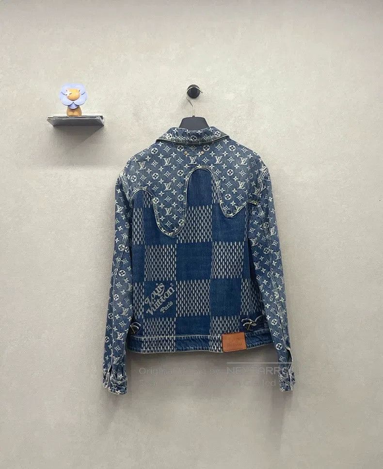 Louis Vuitton Louis Vuitton Navy blue logo presbyopic full print patchwo Size US S / EU 44-46 / 1 - 3 Thumbnail