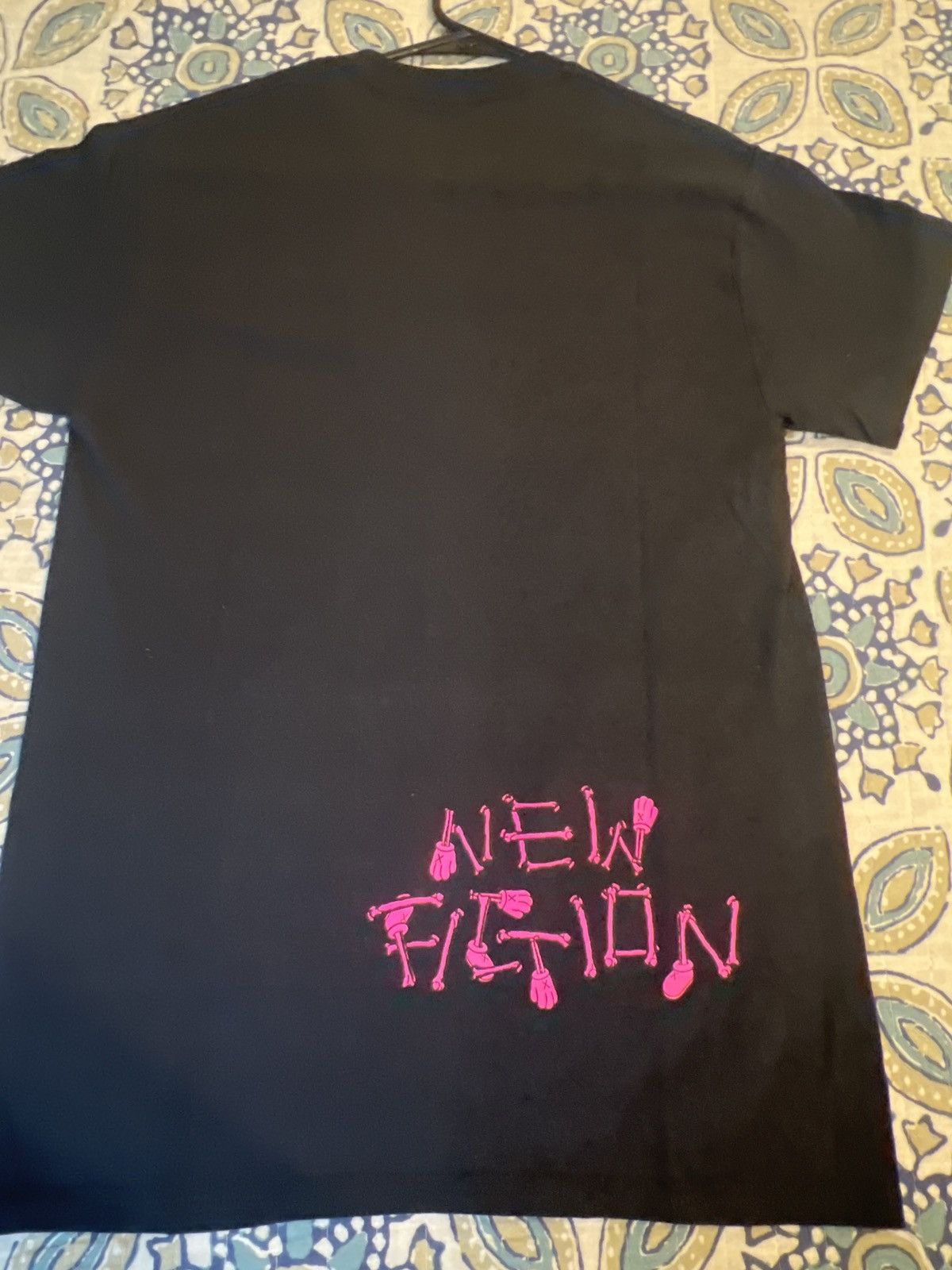 Kaws Kaws New Fiction Blk/Pink tee size SM Size US S / EU 44-46 / 1 - 2 Thumbnail