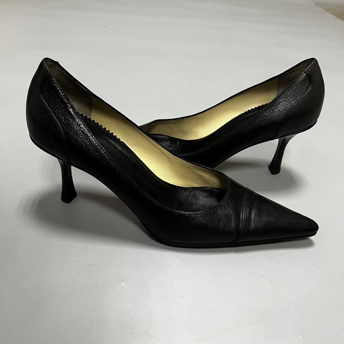 Gucci Gucci Black Pumps Leather Luxury Size US 7.5 / IT 37.5 - 1 Thumbnail