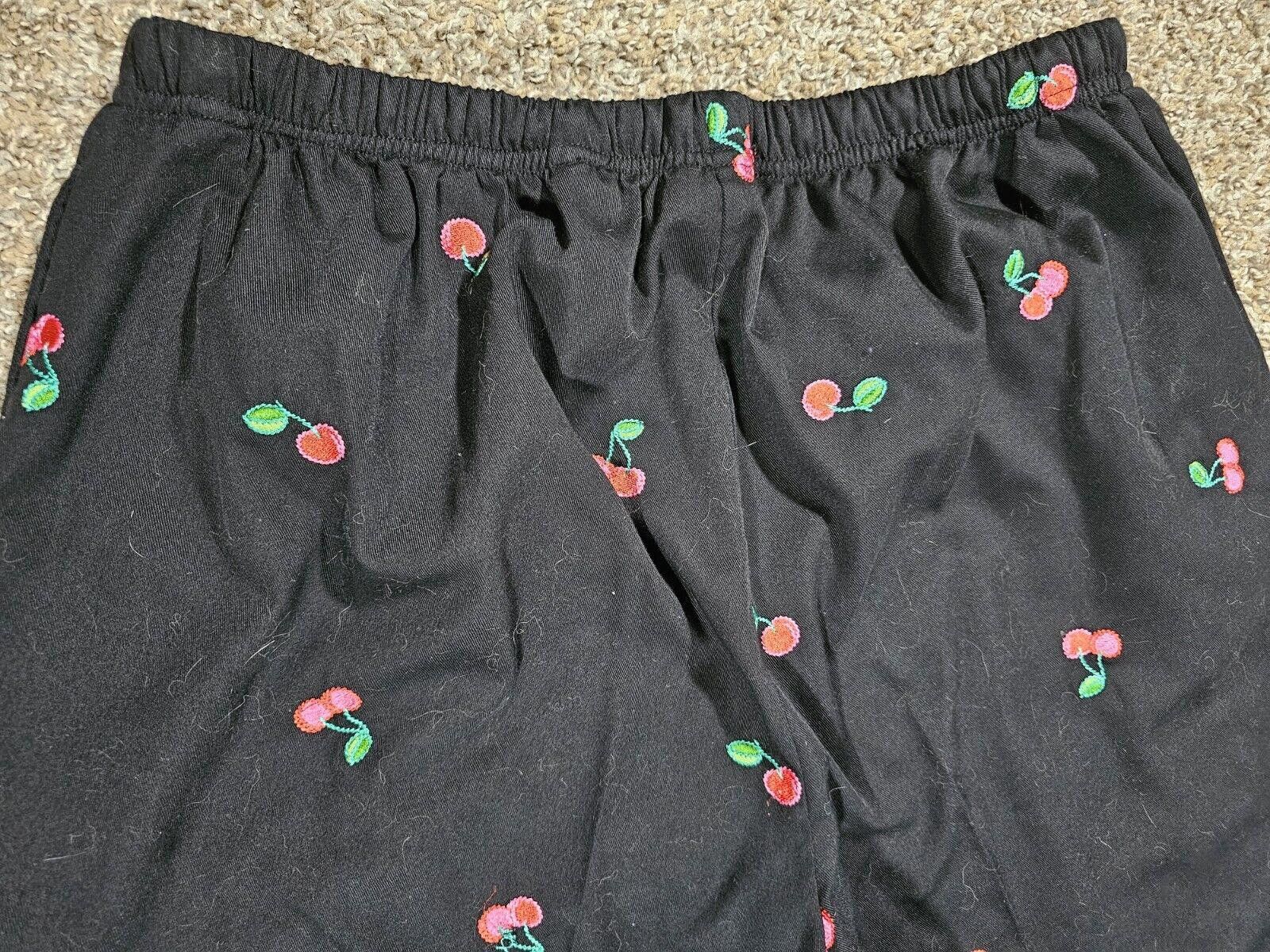 Designer Breckenridge Woman 18W Black Cherries Cutoff Pant Drawstring Size 40" / US 18 - 5 Thumbnail