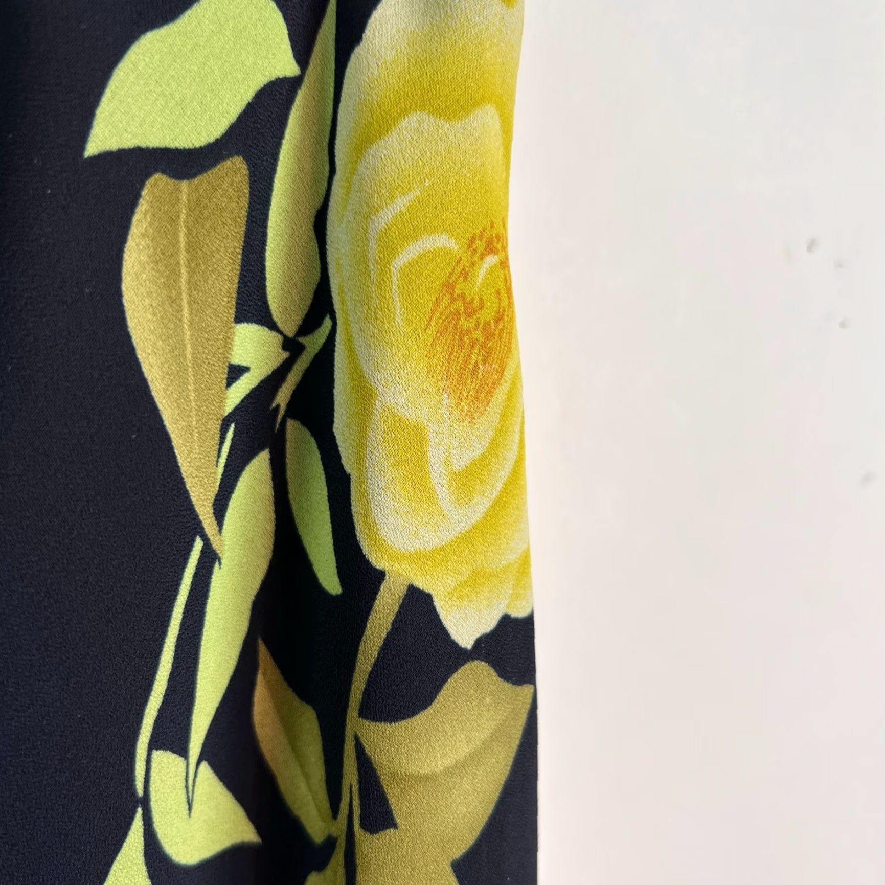 Vintage VINTAGE Floral Lined Maxi Skirt Womens Size S Black Yellow Polyester 70's 80's Size 28" / US 6 / IT 42 - 4 Thumbnail